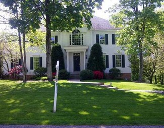 210 Shaker Heights Dr, Pittsburgh, PA 15238