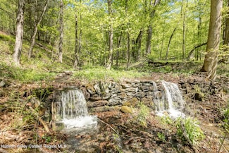 400 Overlook Dr, Hillsdale, NY 12529