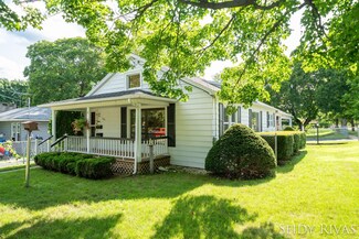 905 S Baldwin St, Greenville, MI 48838