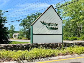 39 Silverton Dr Unit U80, Nashua, NH 03062