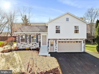 110 Hykes Rd E, Greencastle, PA 17225