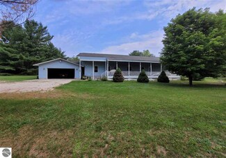 2843 Lee Derrer Rd, Mancelona, MI 49659