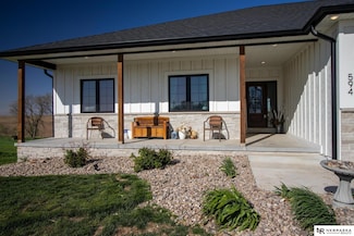 594 County Road 900, Friend, NE 68359