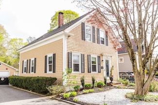 178 Oak St, Taunton, MA 02780
