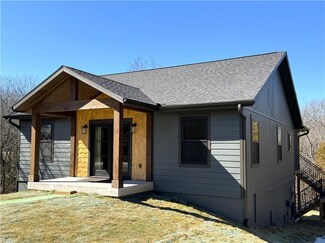 5 Birch Ct, Linn Valley, KS 66040