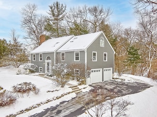 30 Duck Rd, Reading, MA 01867