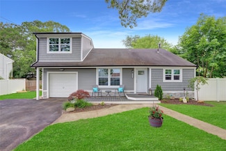 639 Jayne Blvd, Port Jefferson Station, NY 11776