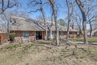 2501 High Oak Dr, Arlington, TX 76012