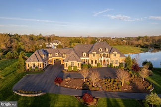 22694 Creighton Farms Dr, Leesburg, VA 20175