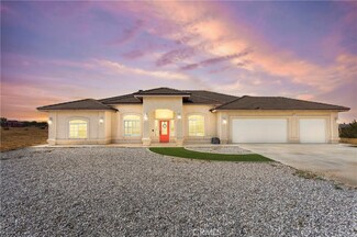 13082 Larch St, Oak Hills, CA 92344