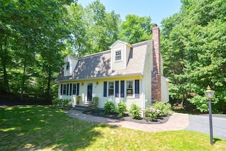 70 Metacomet St, Wrentham, MA 02093