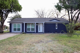 3950 Ambrose Cir, Dallas, TX 75241