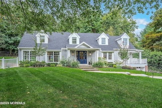 34 Crest Dr, Little Silver, NJ 07739