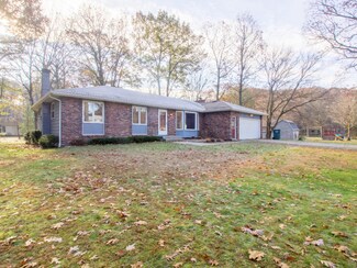 5256 Oakdale Dr, Hudsonville, MI 49426
