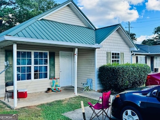 102 Avalon Dr, Carrollton, GA 30117