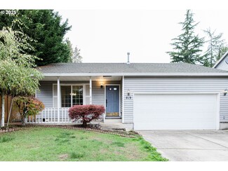 819 Alexandra Dr, Newberg, OR 97132