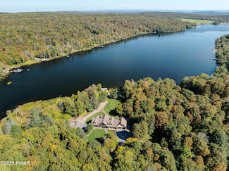 19 Rambling Brook Ln, Equinunk, PA 18417