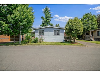 18780 Central Point Rd Unit 18, Oregon City, OR 97045