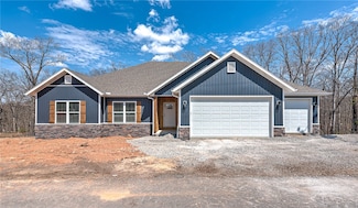 40 Glyndebourne Dr, Bella Vista, AR 72714