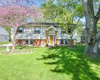 1466 Wilson Ave, Saginaw, MI 48638