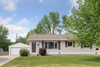 3697 75th St E, Inver Grove Heights, MN 55076