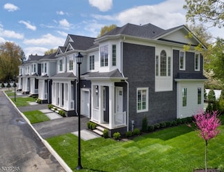 23 Gabriel Ct Unit 10, Paramus, NJ 07652