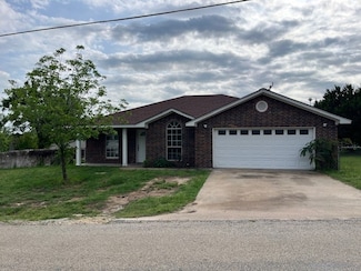 610 N Pecan St, Hico, TX 76457