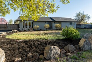 2990 SW Forest Ave, Redmond, OR 97756