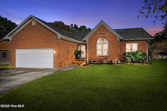 606 Fitzgerald Dr, Wilmington, NC 28405