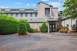 25 Water St Unit 101, East Greenwich, RI 02818
