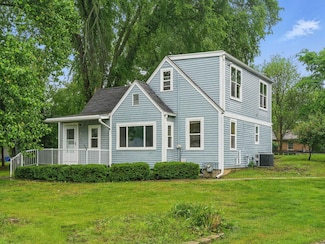 318 David Ct, Island Lake, IL 60042