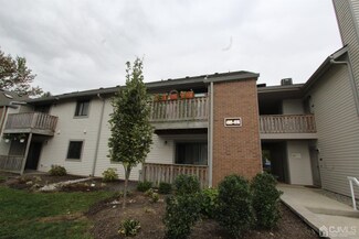 4910 Ravens Crest Dr, Plainsboro, NJ 08536