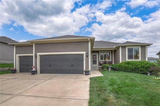 1203 Mission Dr, Raymore, MO 64083