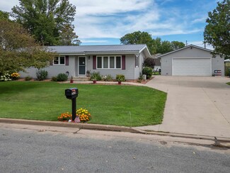 211615 Mundt Dr, Stratford, WI 54484