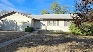 620 E Oak St, Liberal, KS 67901