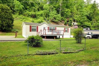 636 Campbells Hollow Rd, Charleston, WV 25311