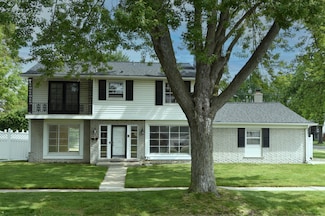 26004 Shirley Ln, Dearborn Heights, MI 48127