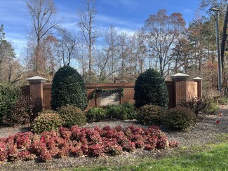 1418 Emerald Pointe Dr, Soddy Daisy, TN 37379