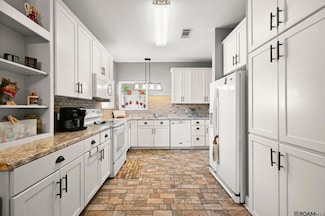 13361 David Lee Dr, Walker, LA 70785