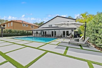 16811 NW 83rd Ave, Hialeah, FL 33016