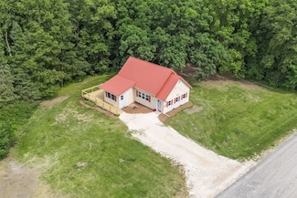 4058 Jordans Grove Rd, Central City, IA 52214