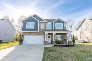 108 Waterford Ln, Gadsden, AL 35904