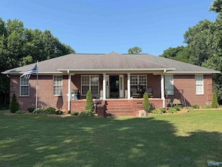 411 Garden Gate Cir, Crossville, AL 35962