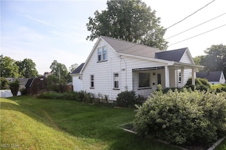 19 Renee Dr, Struthers, OH 44471