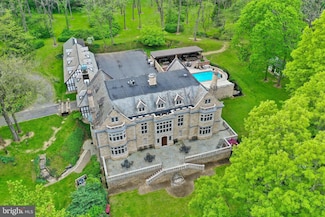 80 School House Rd, Lancaster, PA 17603