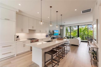 850 Central Ave Unit 203, Naples, FL 34102