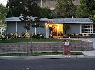 26261 Veva Way, Calabasas, CA 91302