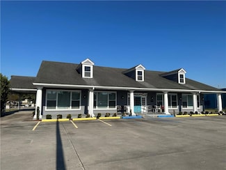 7701 W Saint Bernard Hwy, Arabi, LA 70032