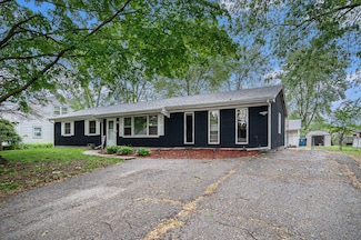 776 Eagle Creek Rd, Valparaiso, IN 46385
