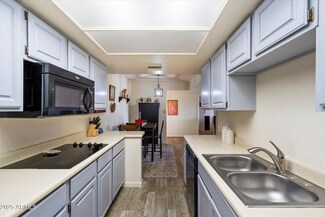 4141 N 31st St Unit 326, Phoenix, AZ 85016